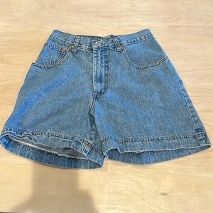 Womens steel shorts size 5